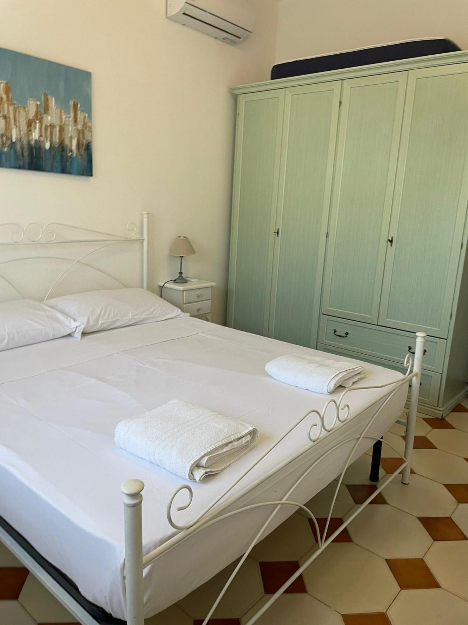 Casa Vacanze Reginotte Balestrate Buitenkant foto
