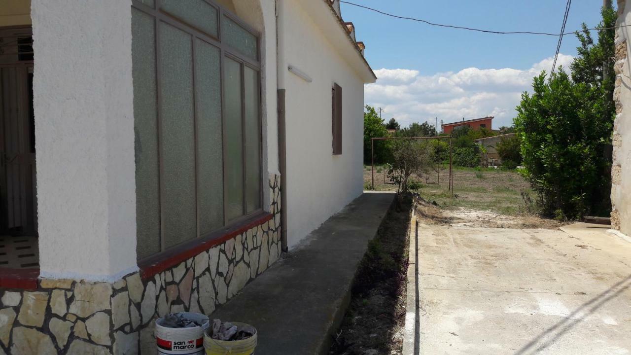 Casa Vacanze Reginotte Balestrate Buitenkant foto