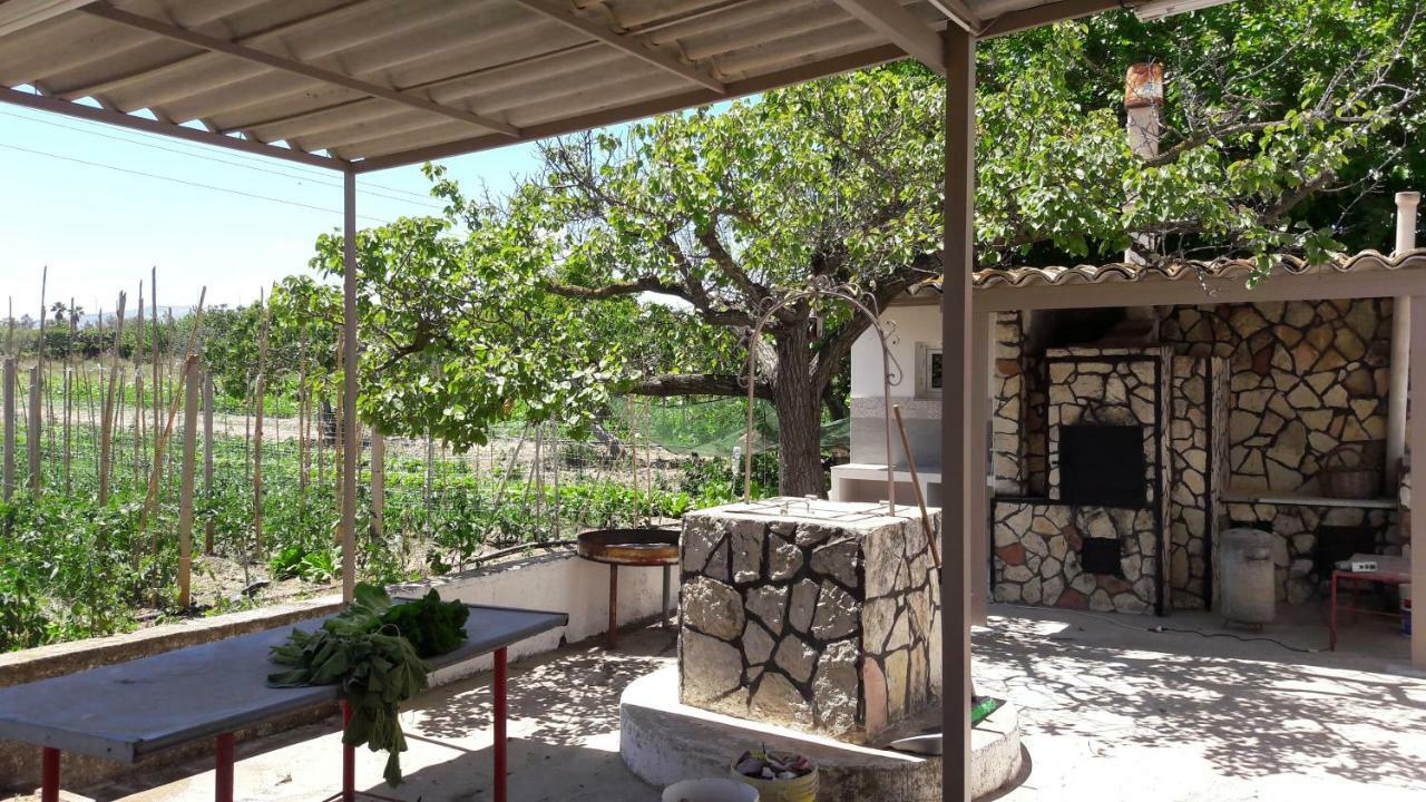 Casa Vacanze Reginotte Balestrate Buitenkant foto