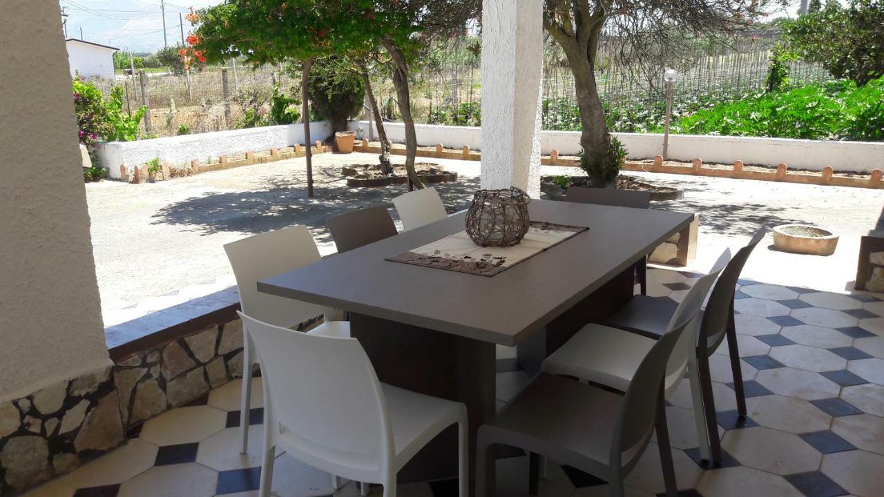 Casa Vacanze Reginotte Balestrate Buitenkant foto