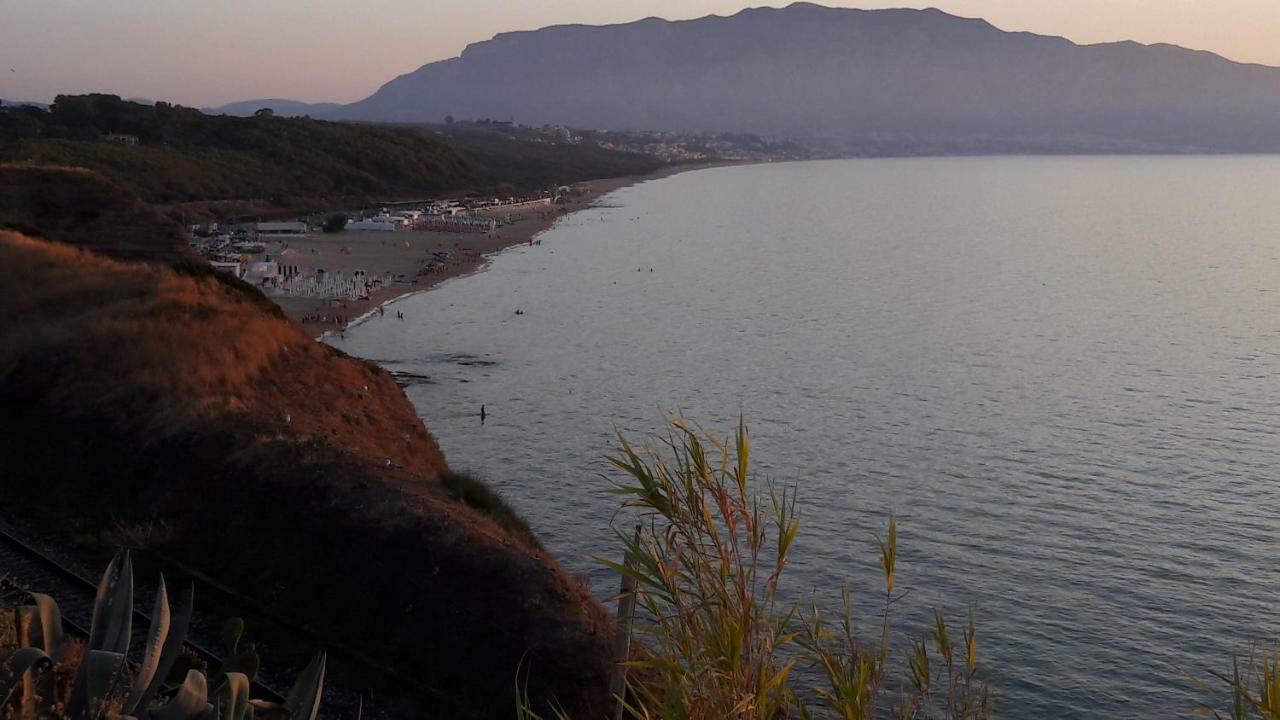 Casa Vacanze Reginotte Balestrate Buitenkant foto